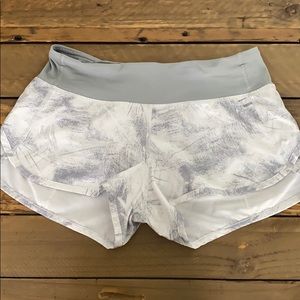 Lululemon: Speed up shorts